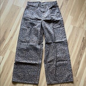 Old Navy Leopard Print Baggy Wide-Leg Jeans